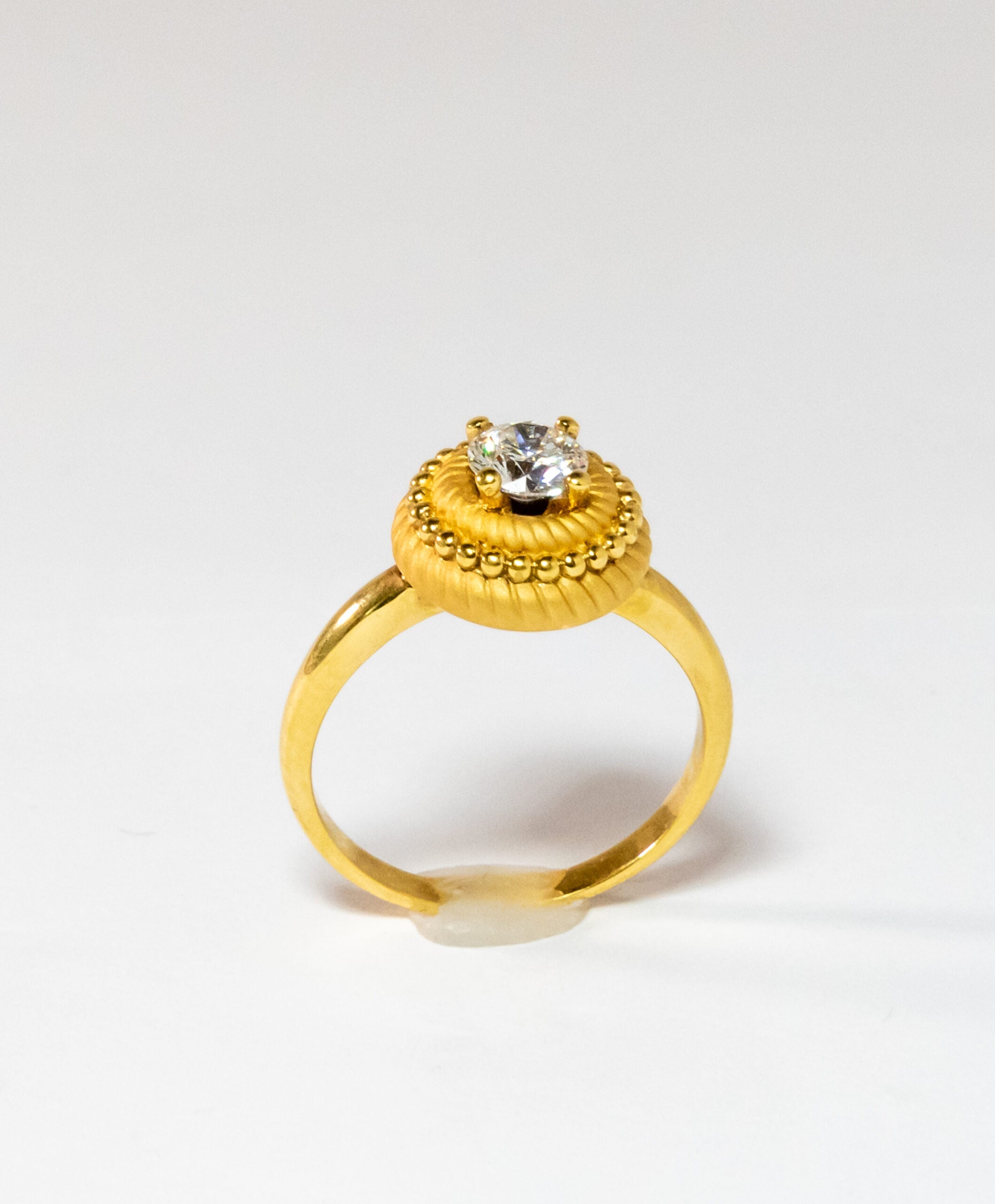 Carrera Y Carrera Pasodoble 18K Yellow Gold Diamond Ring