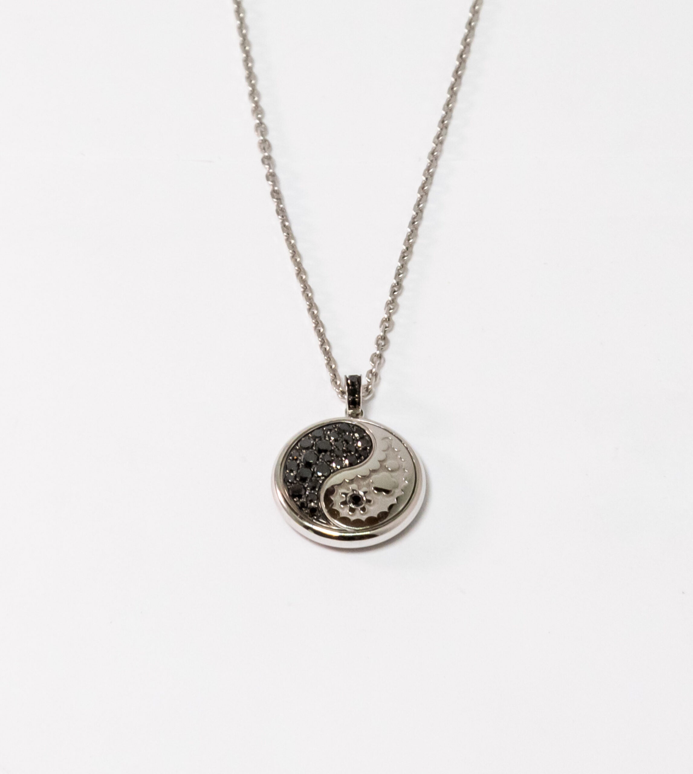 Carrera Y Carrera Aqua Reversible 18K White Gold & Diamonds Pendant