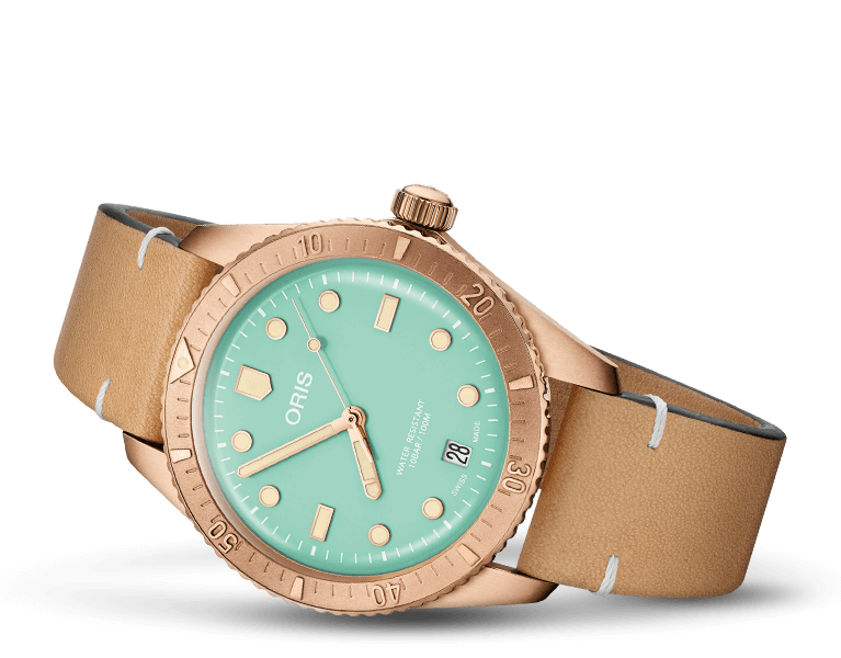 Divers Sixty-Five 01 733 7771 3157-07 5 19 04BR